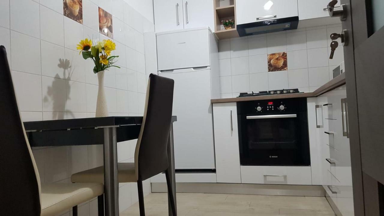 Tina Apartament 2 크라이오바 외부 사진