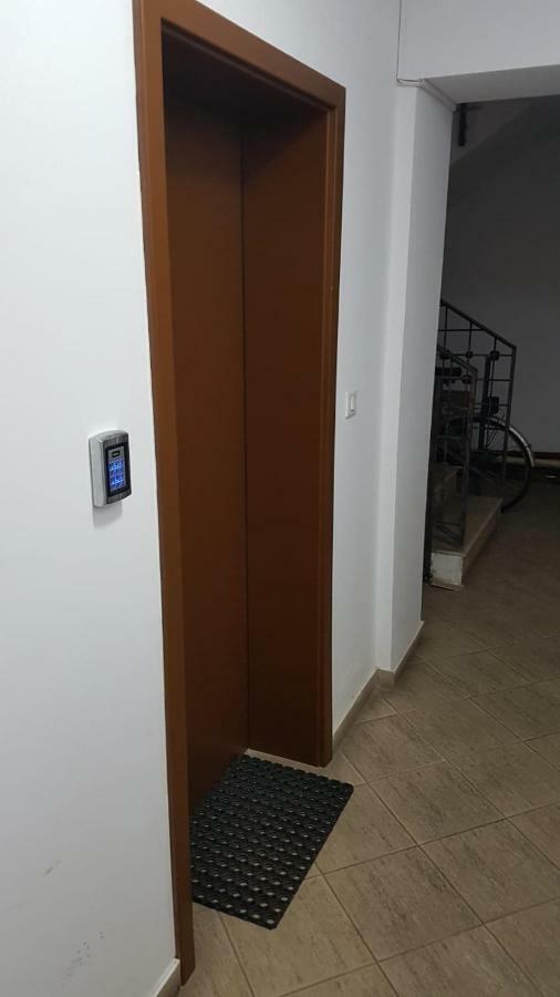 Tina Apartament 2 크라이오바 외부 사진